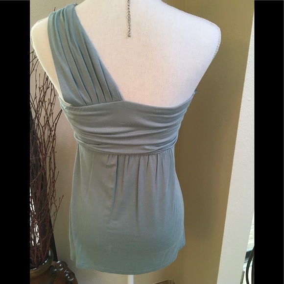 Beautiful One-Shoulder Top - Picture 3 of 4